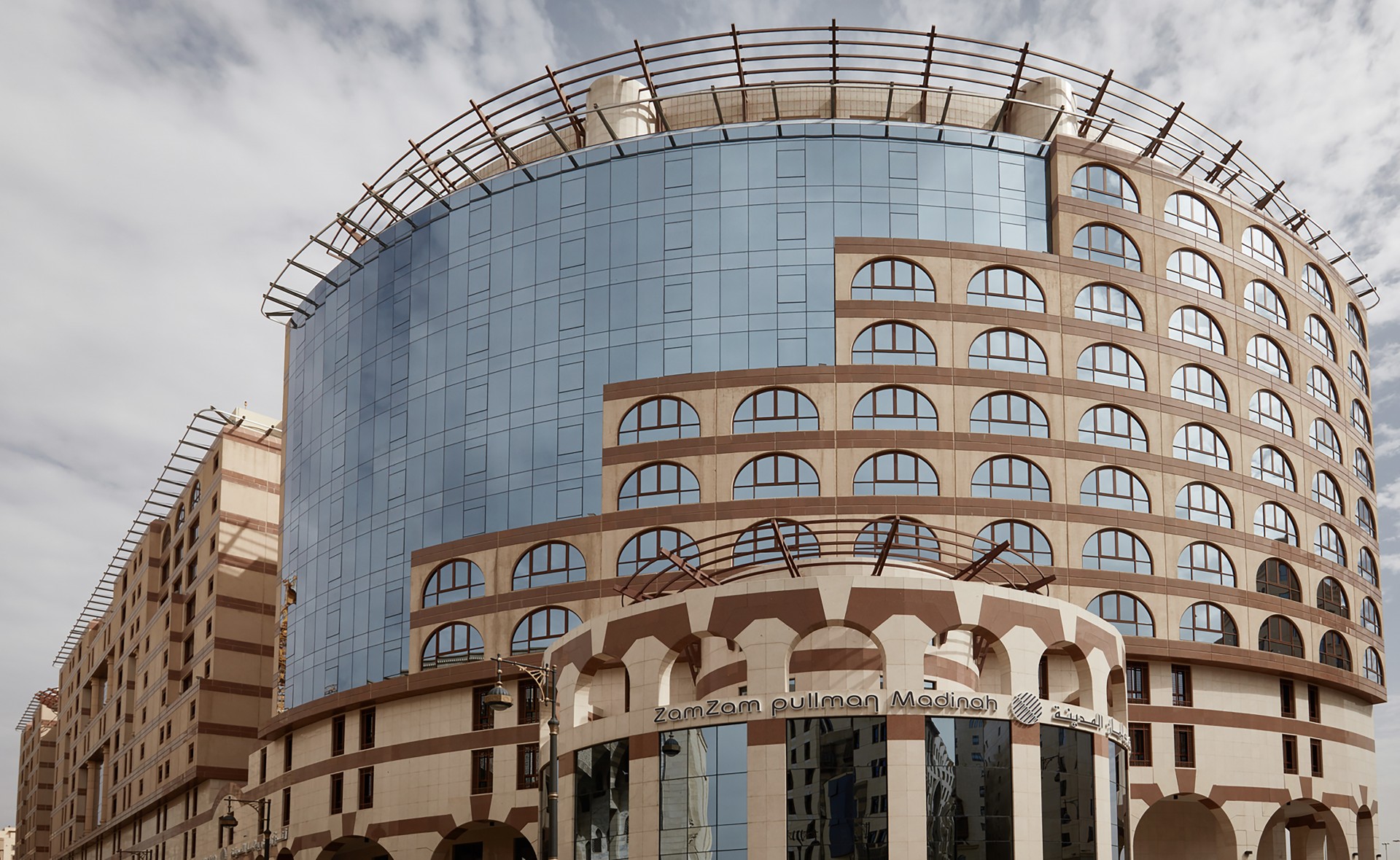 Pullman Zamzam Madinah – hotel bintang 5 – Situs Resmi